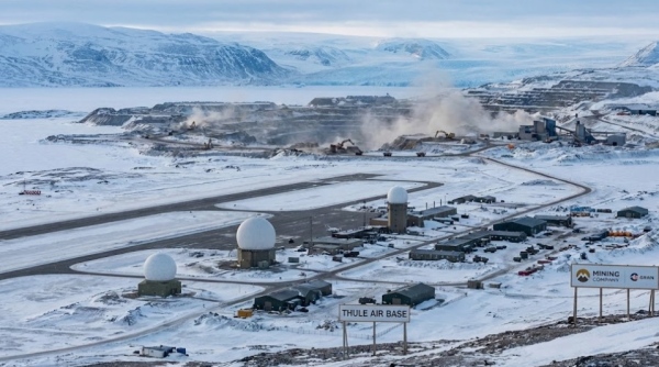 그린란드 툴레 공군기지와 자원 채굴 현장